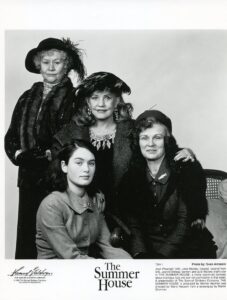 The Clothes in the Wardrobe – 1993 – Online In Netflix